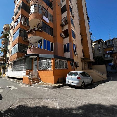 City Centre Apartments Tirana Buitenkant foto
