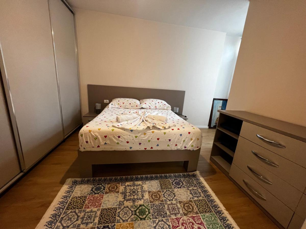 City Centre Apartments Tirana Buitenkant foto